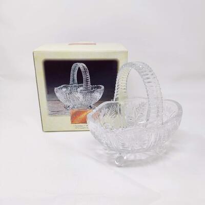 CHARMING FIFTH AVENUE LEAD CRYSTAL BASKET