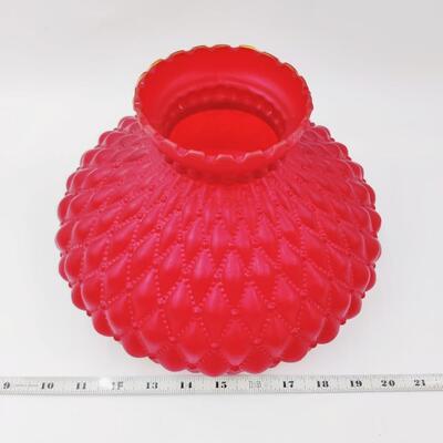 STUNNING VINTAGE RUBY RED BROOKE GLASS DIAMOND QUILT HURRICANE LAMP SHADE