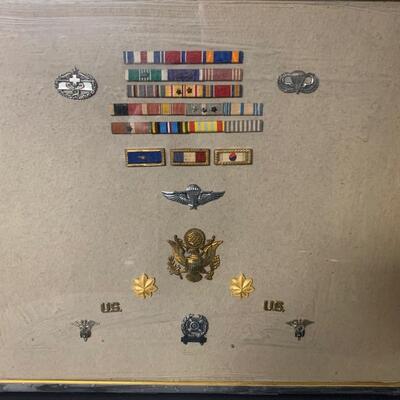 Medal and ribbon picture