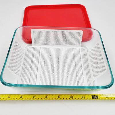NIP PYREX 6 CUP GLASS STORAGE CONTAINER