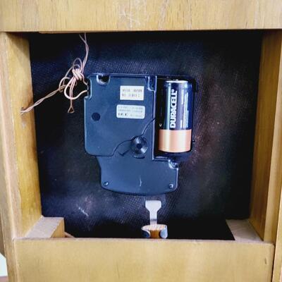WESTMISTER CHIME BATTERY OPERATED CLOCK