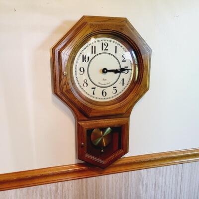 WESTMISTER CHIME BATTERY OPERATED CLOCK
