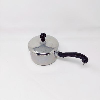 FARBERWARE STAINLESS STEEL 1 QT SAUCE PAN