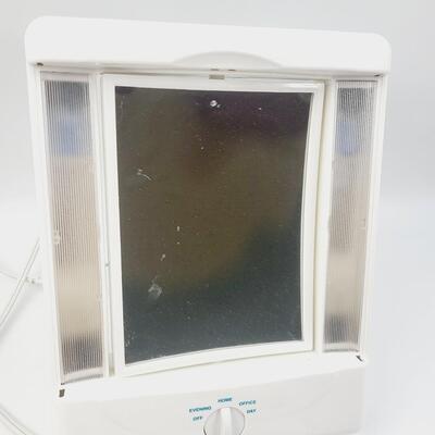 CONAIR LIGHTED COUNTERTOP MIRROR
