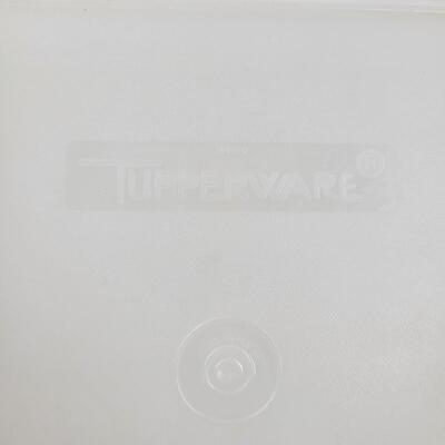 SQUARE LARGE TUPPERWARE CONTAINER 2 PC