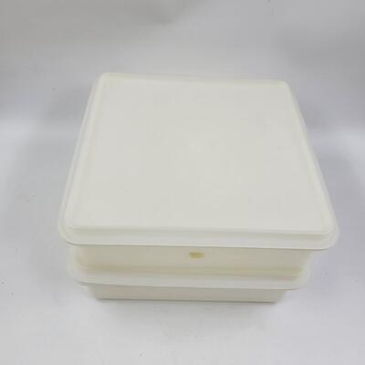 SQUARE LARGE TUPPERWARE CONTAINER 2 PC