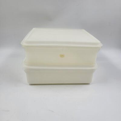 SQUARE LARGE TUPPERWARE CONTAINER 2 PC