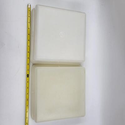 SQUARE LARGE TUPPERWARE CONTAINER 2 PC