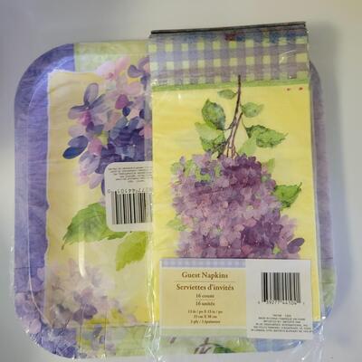 LARGE BUNDLE OF DISPOSABLE PLATES & BOWLS