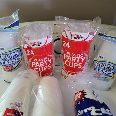 LARGE STYROFOAM & PLASTIC CUP BUNDLE