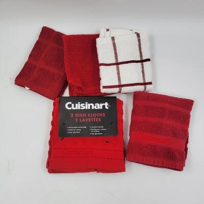 RED KITCHEN CLOTH BUNDLE INCLUDING CUISINART