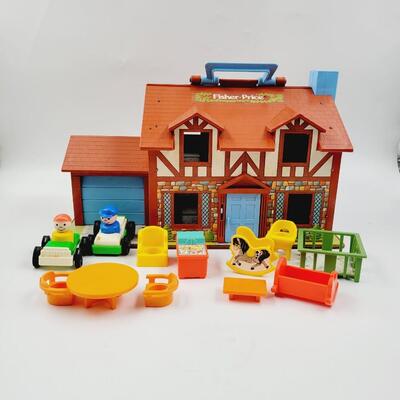 1980S FISHER PRICE LITTLE PEOPLE HOUSE & ACCESSORIES
