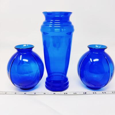 UNIQUE VINTAGE COBALT BLUE VASES LOT