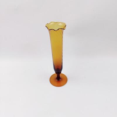 ELEGANT VINTAGE AMBER FOOTED VASE