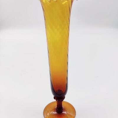 ELEGANT VINTAGE AMBER FOOTED VASE