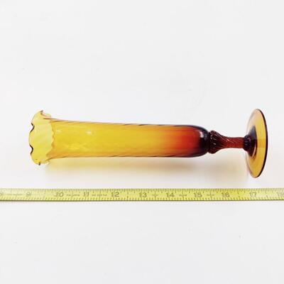 ELEGANT VINTAGE AMBER FOOTED VASE