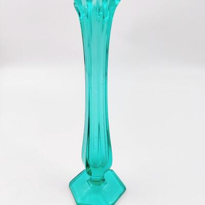 STUNNING AQUA WESTMORELAND SWUNG HEX FOOTED BUD VASE