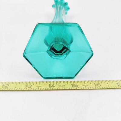 STUNNING AQUA WESTMORELAND SWUNG HEX FOOTED BUD VASE