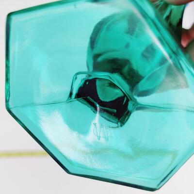 STUNNING AQUA WESTMORELAND SWUNG HEX FOOTED BUD VASE