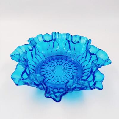 STELLAR VINTAGE FENTON COLONIAL BLUE THUMBPRINT PATTERN RUFFLE BOWL
