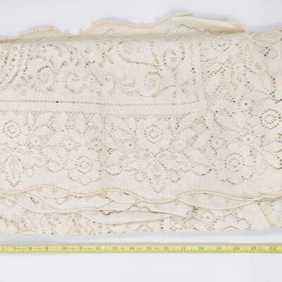 VINTAGE SCRANTON CRAFTSPUN LACE IVORY TABLECLOTH