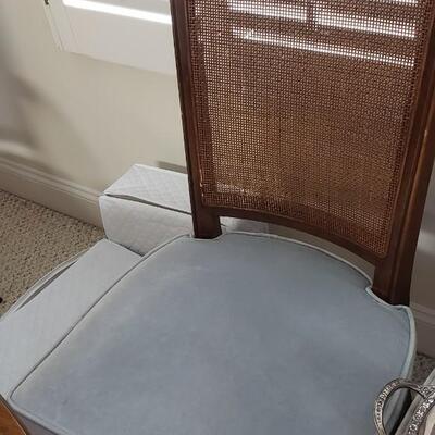 Dining Table & 6 Chairs