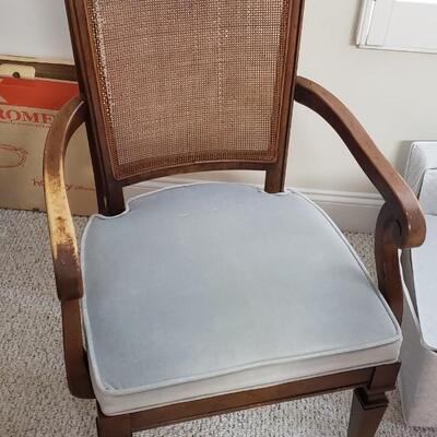 Dining Table & 6 Chairs