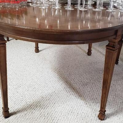 Dining Table & 6 Chairs