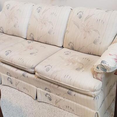 3 cushion Sofa