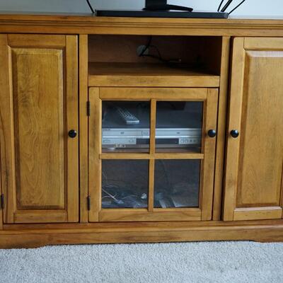 RUSTIC STYLE TV CABINET OF NATURAL WOOD /SATIN FINISH STAIN/ TWO DOORS /CABINET AND SHELVES, THIS VERY NICE,