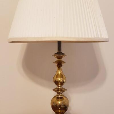 2 brass table lamps