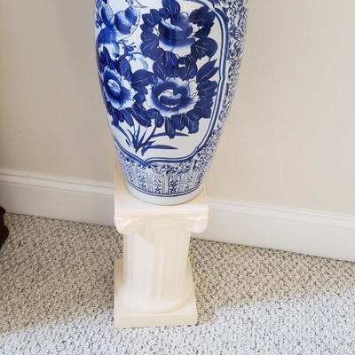 Blue & white vase