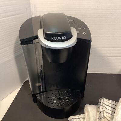 Lot. 3105. Keurig Coffee Maker / Cuisinart Toaster