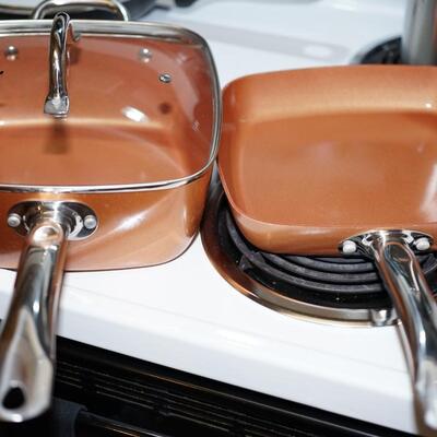 COPPER PANS TO INCLUDE COOKPOT/FRY PAN