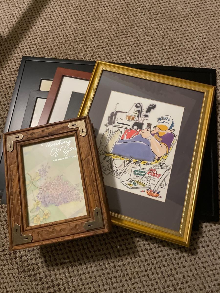 Frames and wooden box | EstateSales.org