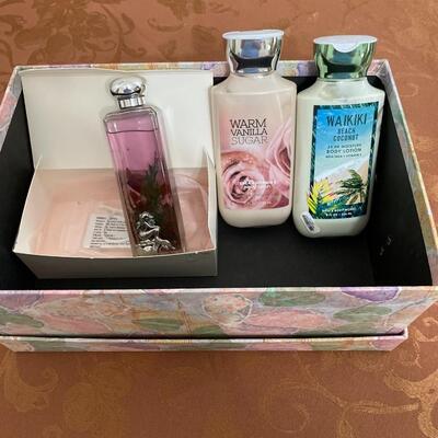 Lotion and perfume gift box