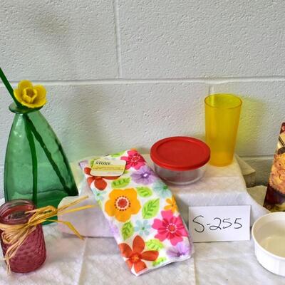 Misc Kitchen Decor Lot