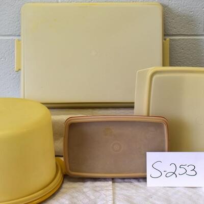 4 Pc Tupperware Lot