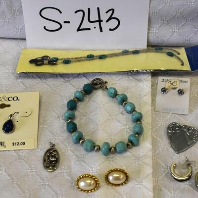 Misc Blue Jewelry Lot