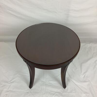 3133 Mahogany Side Table w/ Glass Top