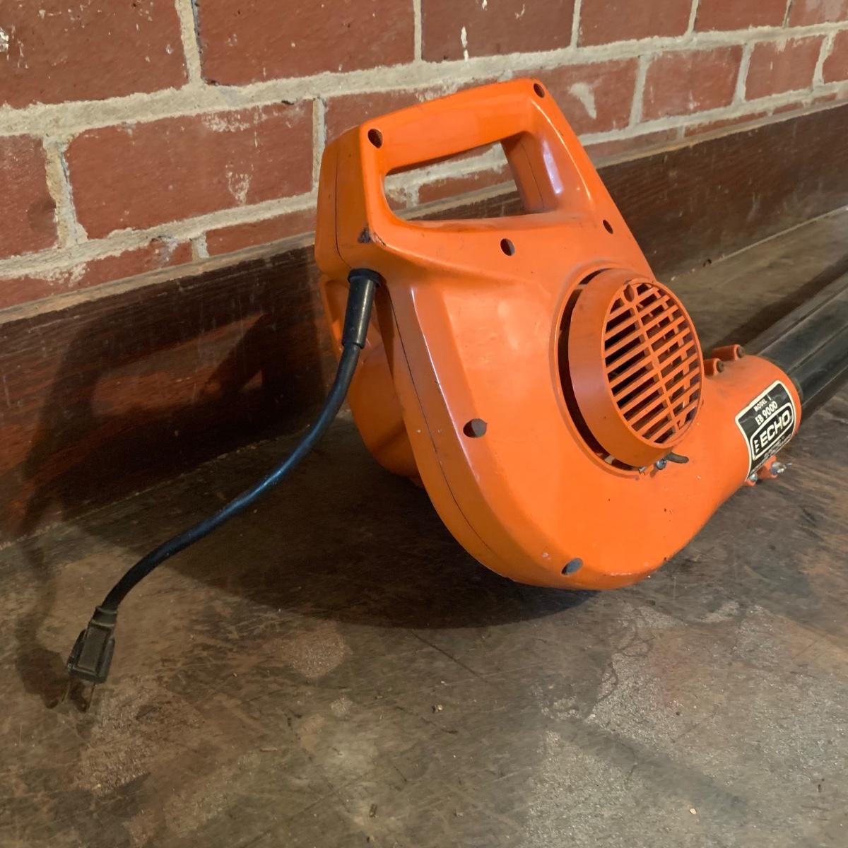 Electric Power Blower and Weed Eater w/ Two Extension Cords (GHS