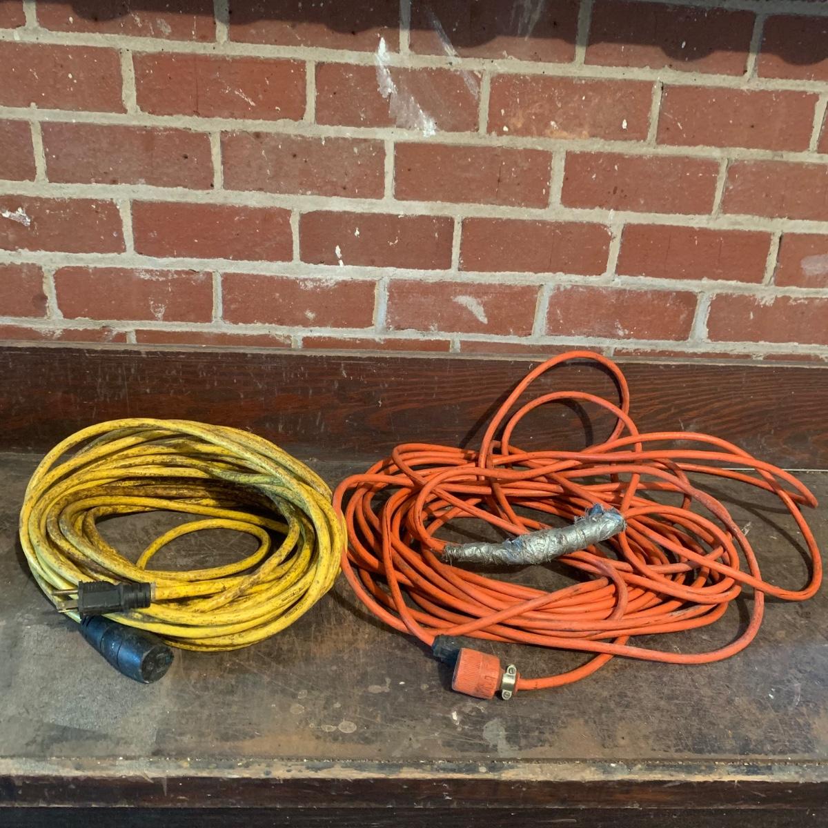 Electric Power Blower and Weed Eater w/ Two Extension Cords (GHS