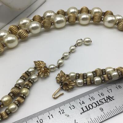Vendome.   Vintage 2Strand Necklace Faux And Gold Diamond Accents 🥰