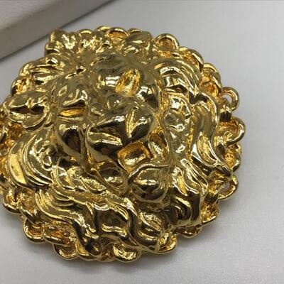 Gold tone Lion Brooch