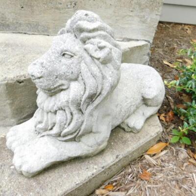 Concrete Lion Statuette Choice A