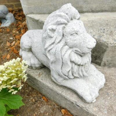Concrete Lion Statuette Choice B