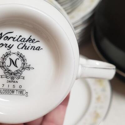 Noritake china & skillet