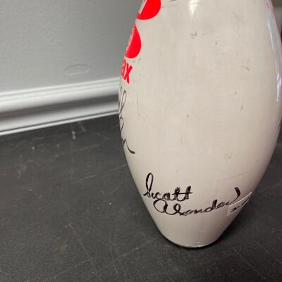 Official Bowling Pin Signed by 70â€™s Bowlers