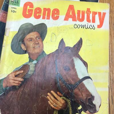 Lot of 7 Western Comic Books