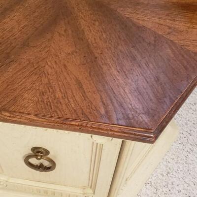 Vintage Christmas & end Table